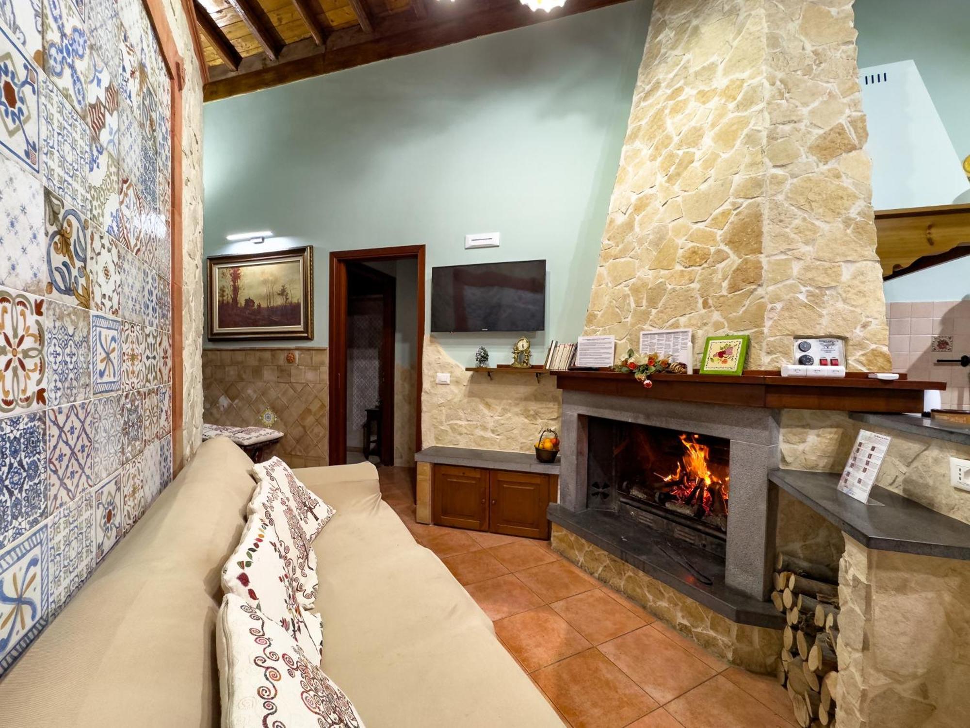 Villa Del Gelso Chalet Nel Parco Delletna Mascali Eksteriør billede