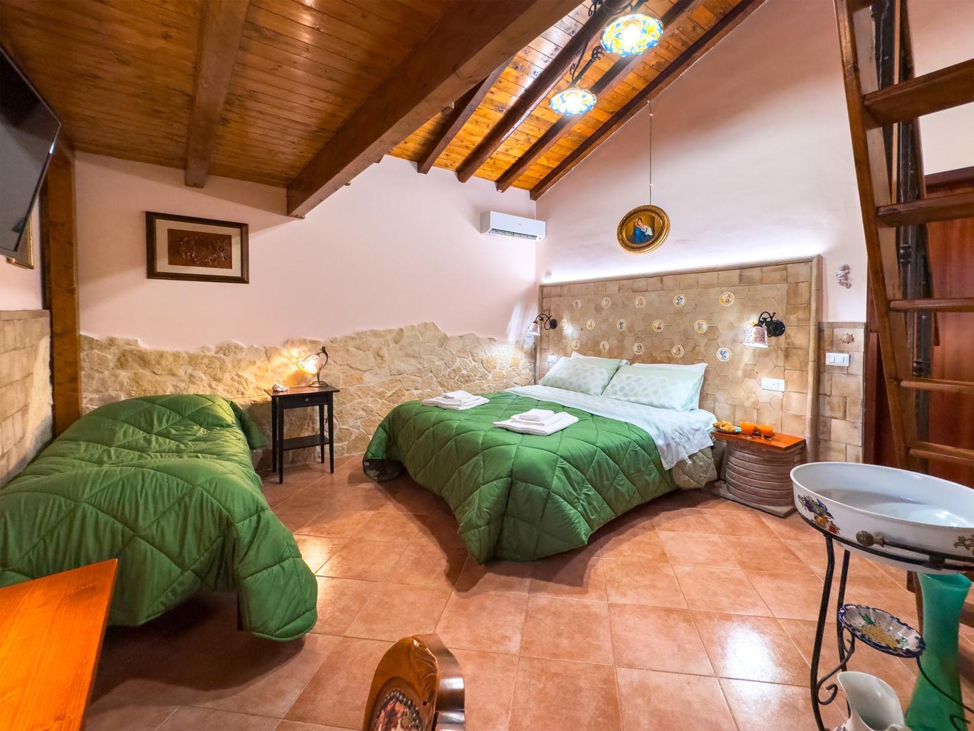 Villa Del Gelso Chalet Nel Parco Delletna Mascali Eksteriør billede