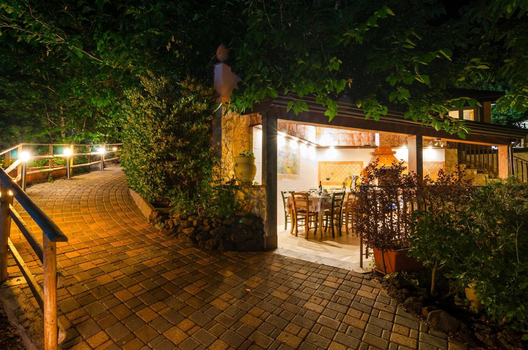 Villa Del Gelso Chalet Nel Parco Delletna Mascali Eksteriør billede